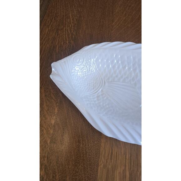 Large White Ceramic Fish Shaped Serving Platter Tray Coastal Nautical Decor - Picture 3 of 11